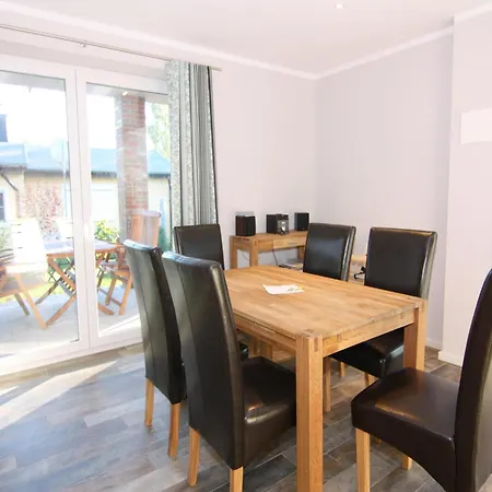 Holiday home Ferienhaus, Trassenheide