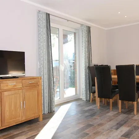 Ferienhaus, * Trassenheide